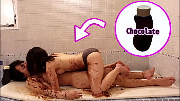 Chocolate smooth hook-up in the bathroom on valentine's day - Japanese young couple's real orgasm